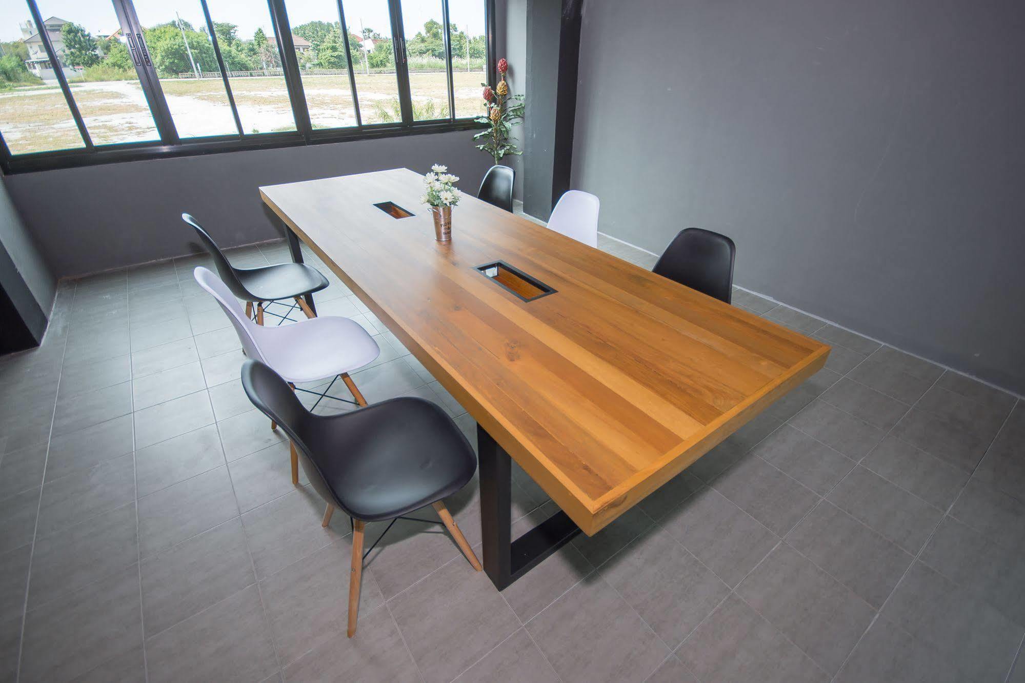 The Logbook Room And Cafe' Chonburi Eksteriør billede